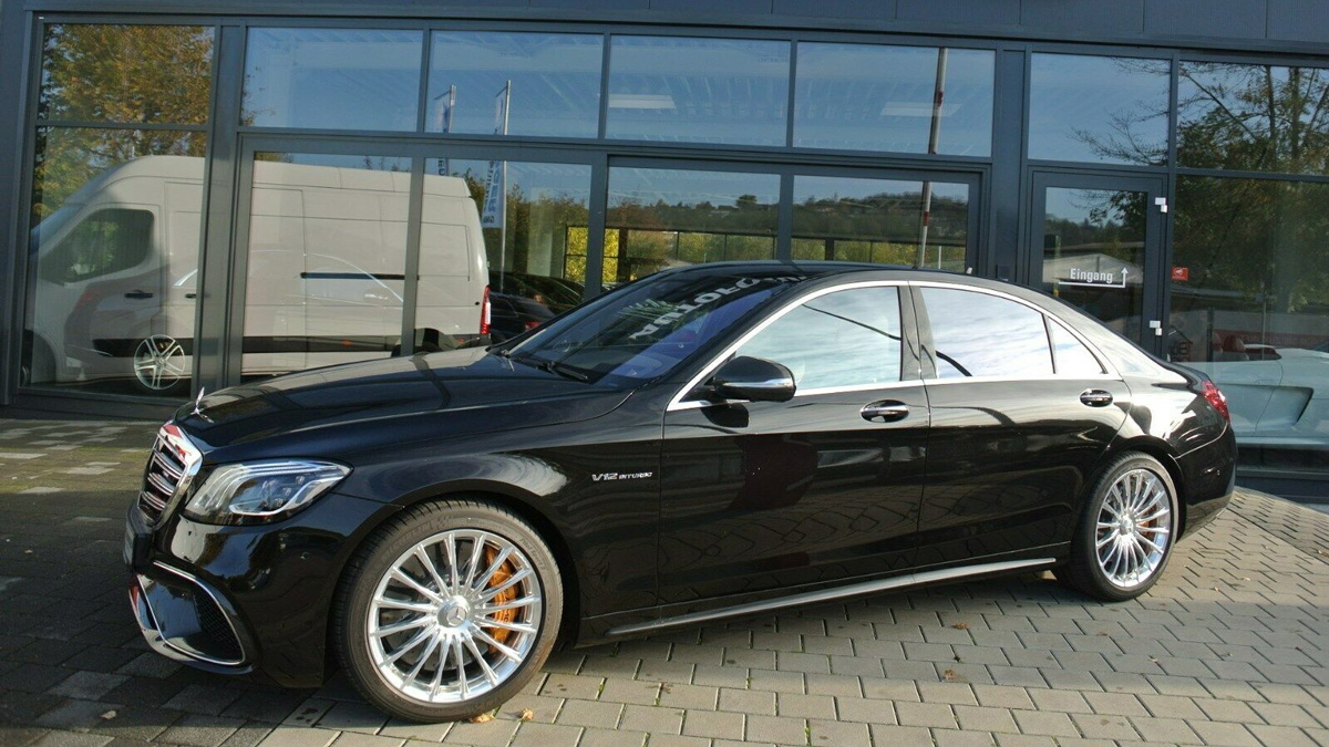 etot mercedes amg s 65 za god podeshevel