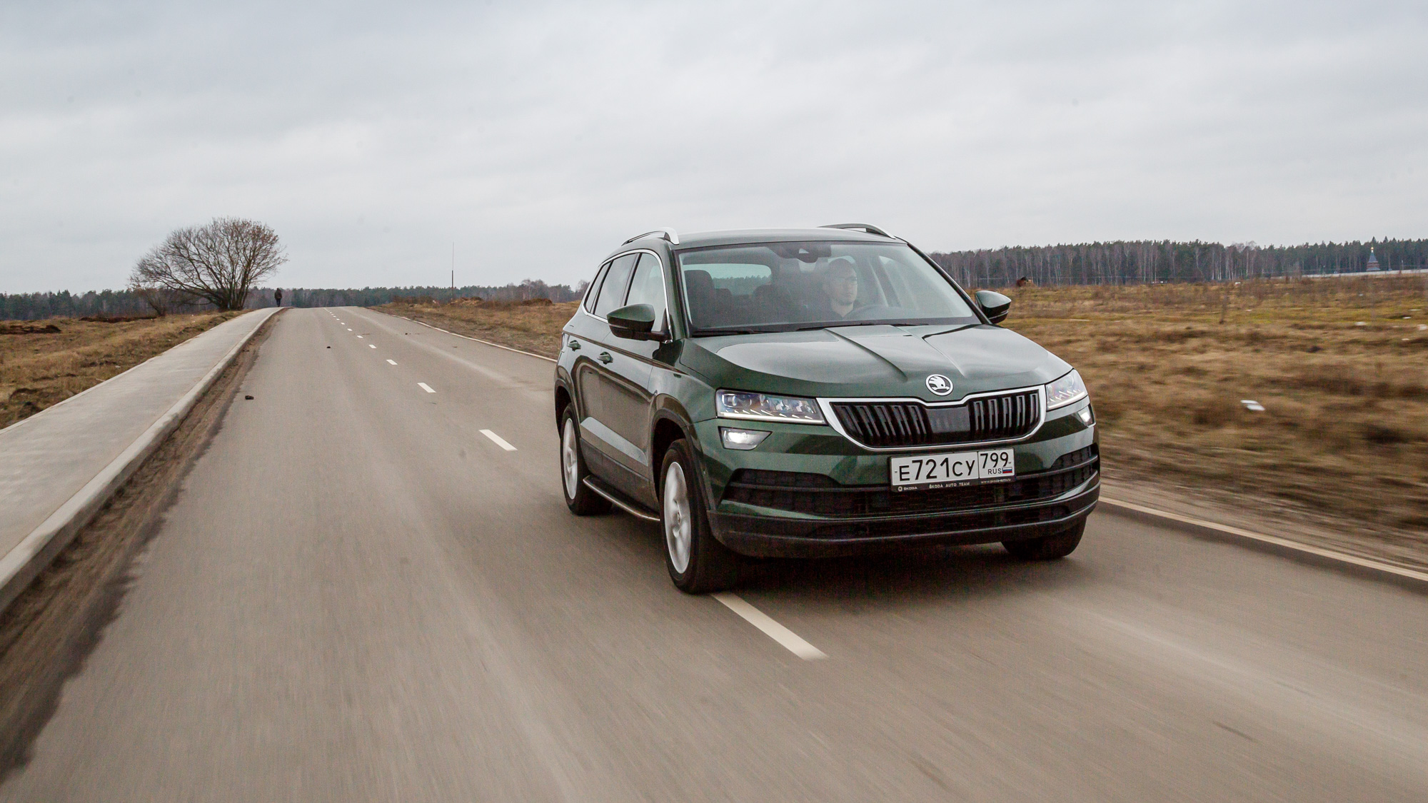 Отрицательный демпинг: подробный тест Skoda Karoq