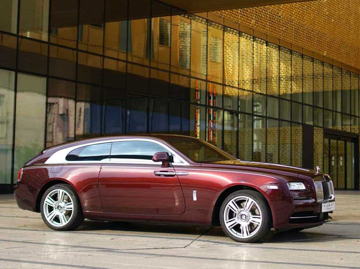 Rolls Royce Wraith красный