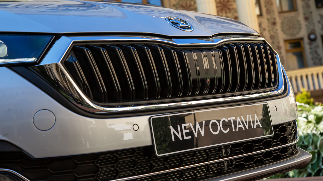 Перепрошилась: смотрим на новую Skoda Octavia и сравниваем со старой