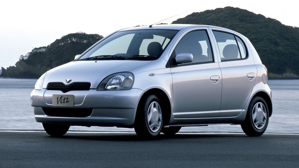 Toyota Vitz i