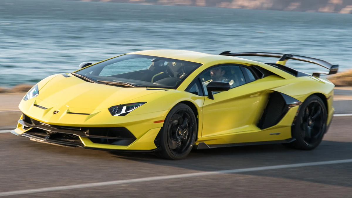 Lamborghini в 2021 году выпустит три новинки вместо одной